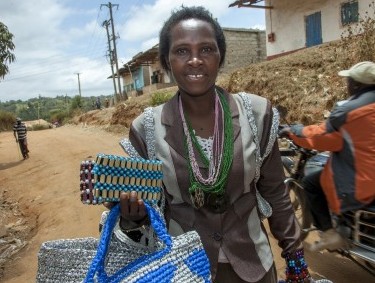 Benedetta Kalondu, selling her baskets.