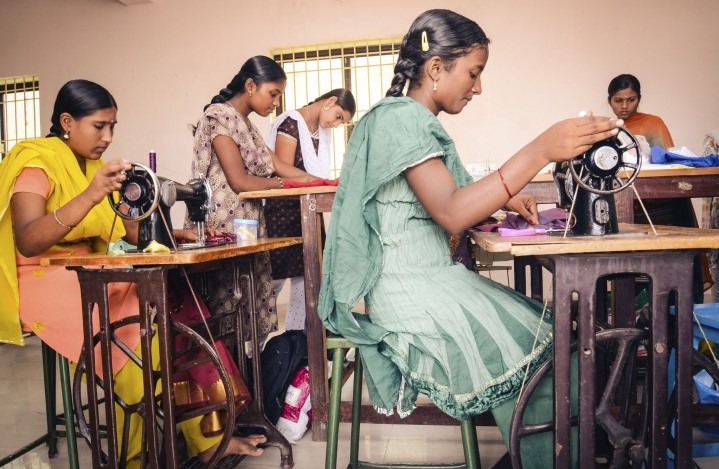 Trainee tailors | Trained by Hand in Hand India | Kanchipuram, India