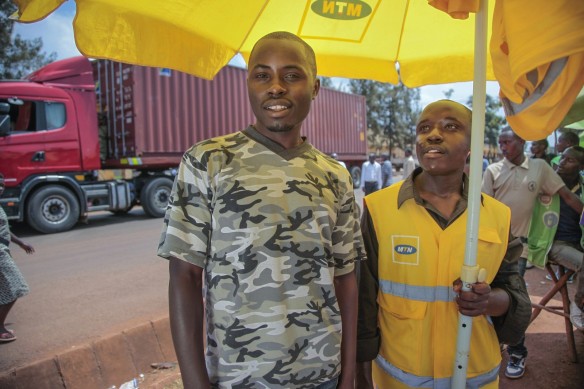Zacharie Itegekaharmde Mobile sales agent Kigali, Rwanda in camouflage (11)