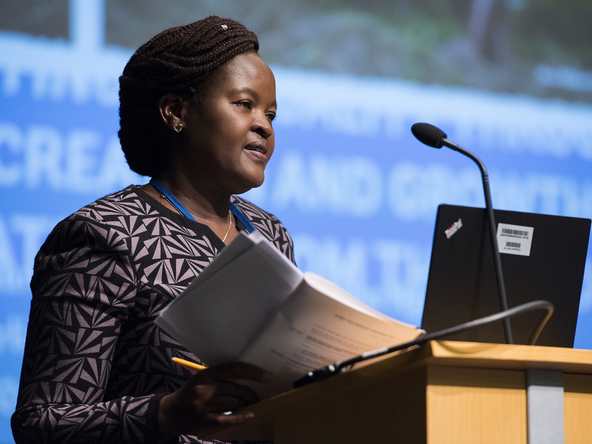 Hand in Hand speaks at World Bank